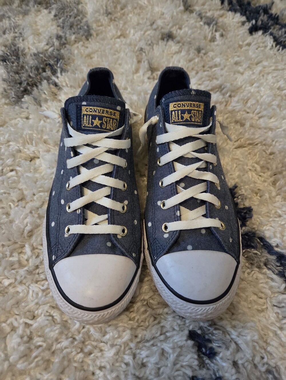 Converse Navy Polka Dot Low Top Sneakers JUNIOR 6 (MENS 6 WOMENS 7.5)